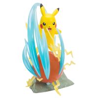 Pokémon Statue Pikachu 33cm Deluxe / mit Lichtfunktion